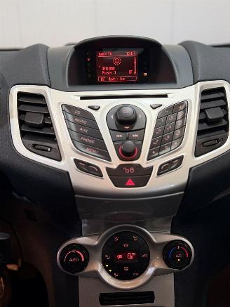 Ford Fiesta 1.25 Titanium picture 12
