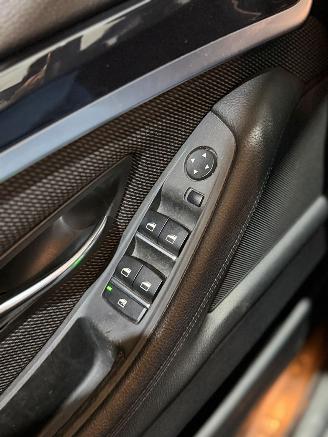 BMW 5-serie 520d Executive picture 16