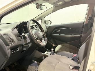Kia Rio 1.2 CVVT Design Edition picture 9