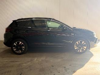 Opel Grandland 1.2 Turbo Ultimate picture 2