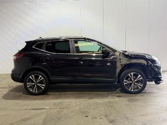 Nissan Qashqai 1.2 Tekna picture 2
