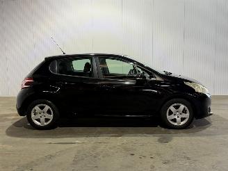 Peugeot 208 1.0 PureTech Access picture 2