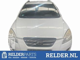 Purkuautot passenger cars Kia Cee d Cee'd Sporty Wagon (EDF), Combi, 2007 / 2012 1.6 16V 2009/6