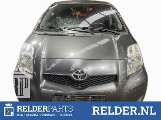 Uttjänta bilar auto Toyota Yaris Yaris II (P9), Hatchback, 2005 / 2014 1.33 16V Dual VVT-I 2009/11