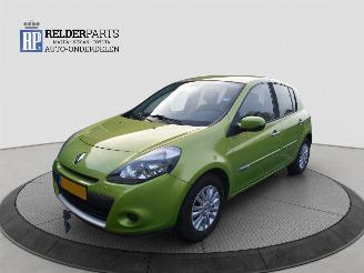 Schadeauto Renault Clio 1.2 16V 2009/7