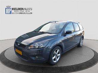 damaged passenger cars Ford Focus 1.6 16V 2011/4