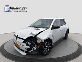 Schadeauto Renault 5 COMFORT RANGE TECHNO  52KWH 2025/9