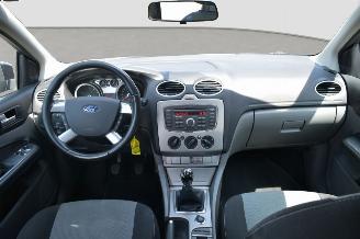 Ford Focus 1.6 16V picture 13