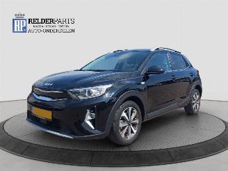Schadeauto Kia Stonic 1.0 T GD-I  MHEV DYNAMIC 2021/9