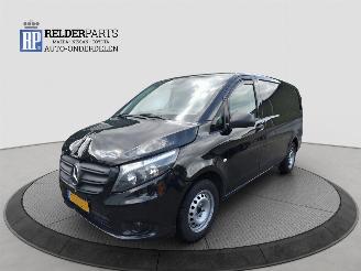 krockskadad bil bedrijf Mercedes Vito 114 CDI AUTOMAAT 2020/11