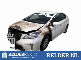 Vrakbiler auto Toyota Prius Prius (ZVW3), Hatchback, 2009 / 2016 1.8 16V Plug-in 2015/10