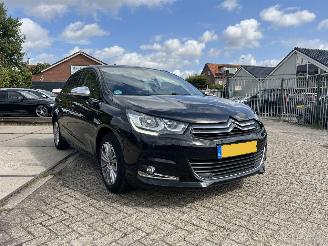 Vaurioauto  passenger cars Citroën C4 1.2 PureTech Feel Collection automaat ! 2015/6
