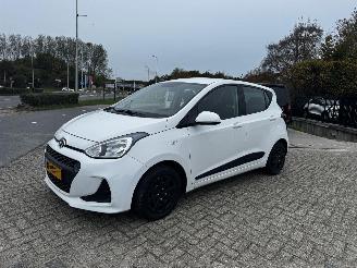 Hyundai I-10 1.0i cool navi picture 2