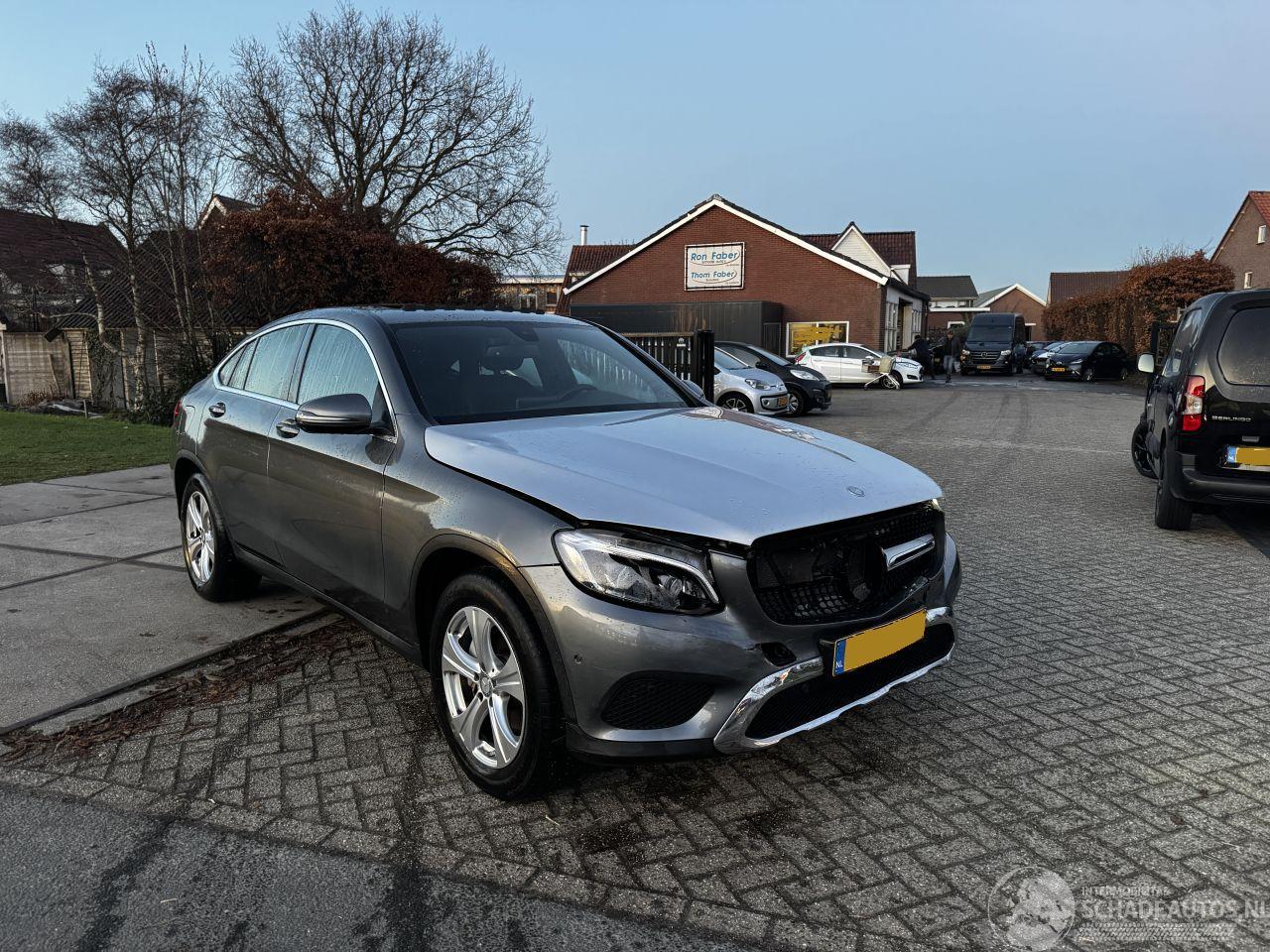 Mercedes GLC 250 4MATIC PANO!!  54.502 KM !!