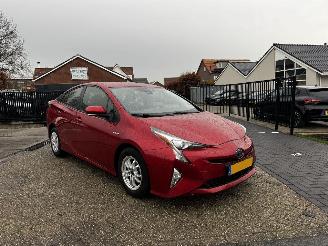 skadebil auto Toyota Prius 1.8 ASPIRATION 2016/5