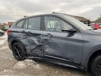 BMW X1 XDRIVE20I AUT LEDER picture 12