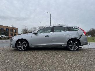 Volvo V-60 1.5 T3 R-Design picture 4