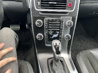 Volvo V-60 1.5 T3 R-Design picture 19