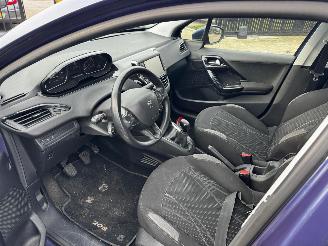 Peugeot 208 1.2 VTi Active picture 15