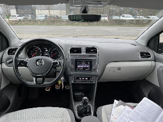 Volkswagen Polo 1.2 TSI First Edition - zeer netjes onderhouden | boekjes aanwezig picture 13