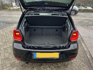 Volkswagen Polo 1.2 TSI First Edition - zeer netjes onderhouden | boekjes aanwezig picture 12