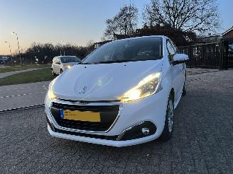 krockskadad bil auto Peugeot 208 1.2 PureTech Blue Lion 150.045 KM !! 2018/1