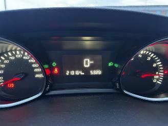 Peugeot 308 1.2 VTi Active picture 20