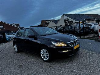 Peugeot 308 1.2 VTi Active picture 10