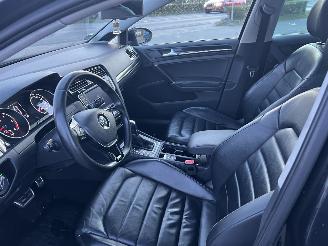 Volkswagen Golf 2.0 TDI Highline picture 17