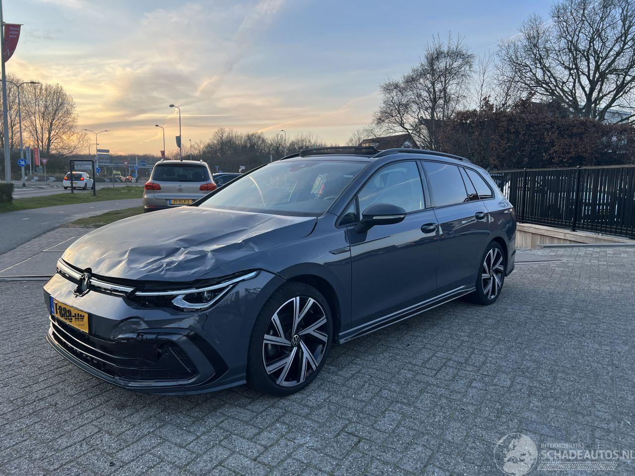 Volkswagen Golf 1.5 eTSI R-Line Pano 105.544 KM !!