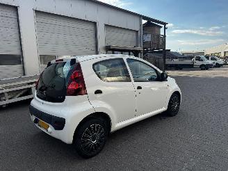 Peugeot 107 1.0 Access Accent Facelift picture 20
