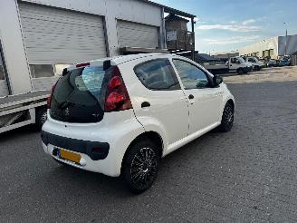 Peugeot 107 1.0 Access Accent Facelift picture 4