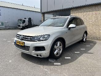 Schadeauto Volkswagen Touareg 3.0 TSI Hybrid 2012/9