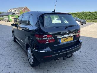 Mercedes B-klasse 150 Automaat !! apk tot maart 2027 picture 8