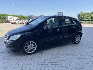 Vaurioauto  passenger cars Mercedes B-klasse 150 Automaat !! apk tot maart 2027 2007/3
