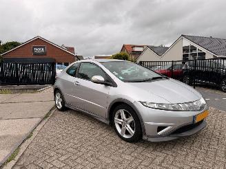 Honda Civic 1.8 Type S picture 2
