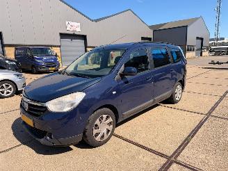 Voiture accidenté Dacia Lodgy 1.2 TCe Lauréate 7p. 2013/2