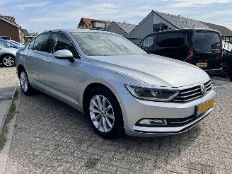 uszkodzony samochody osobowe Volkswagen Passat 1.4 TSI ACT Highline | eerste eigenaar!! 2016/3