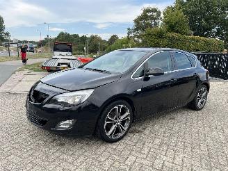 Coche accidentado Opel Astra 1.6 Sport 2010/2