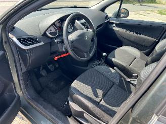 Peugeot 207 1.4 VTi X-Line picture 16