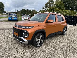 Schadeauto Hyundai Inster Evolve Sky Plus 49 kWh | 2.403 km!! 2025/5