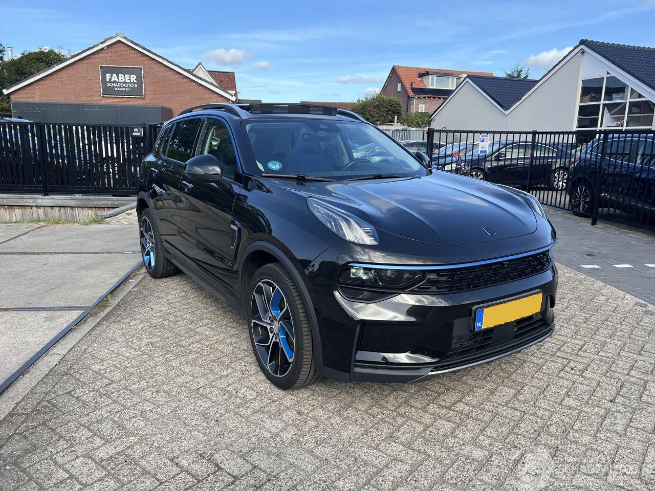 Lynk & Co 01 
