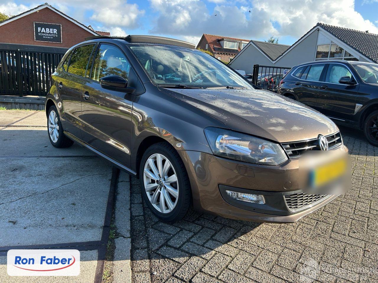 Volkswagen Polo 1.2 TSI Highline Pano !!