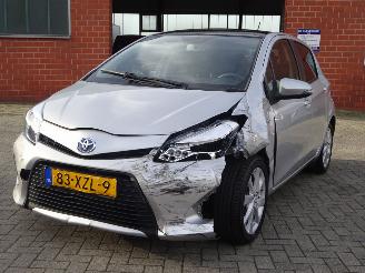 Toyota Yaris 1.5 Full Hybrid Dynamic, Panorama, Climate & Cruise, Navi, PDC picture 2
