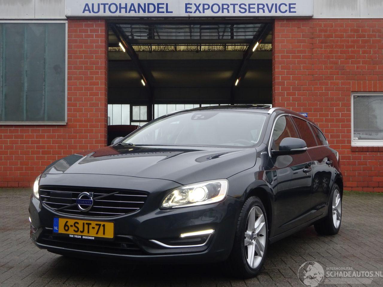 Volvo V-60 D6 AWD Plugin-Hybrid Summum, Leder, Schuifdak, Navi, Lane assist