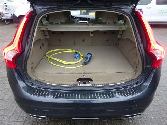 Volvo V-60 D6 AWD Plugin-Hybrid Summum, Leder, Schuifdak, Navi, Lane assist picture 25