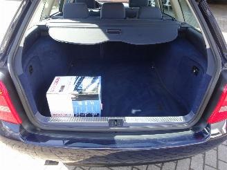 Audi A4 Avant 1.6 Advance 74kw, Navi, Climate & Cruise control, ZEER MOOI !! picture 11