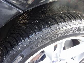 Volvo V-60 D6 TwinEngine 162kw Plug-in Hybride, Leer, Navi, Airco, Trekhaak picture 27