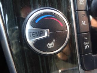 Volvo V-60 2.4 D6 AWD Plug-In Hybrid Summum, Leer, Navi, Climate & cruise picture 19