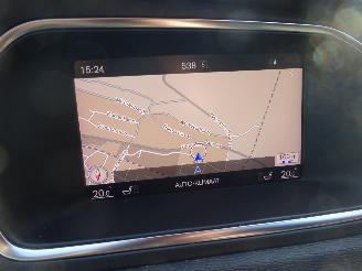 Volvo V-40 T3 Polar+ Sport R-Design, Panorama, Navi, Climate & Cruise, Leer picture 29